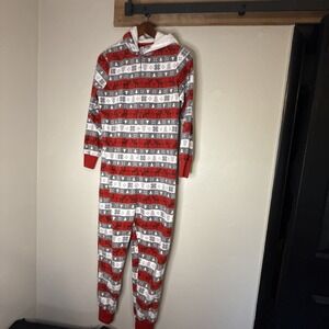 Holiday Fam Jams Pajamas Women's Red and White Size Large